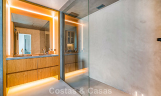 Penthouse en duplex exclusif à vendre, à proximité de la plage à Puerto Banus, Marbella 777012 