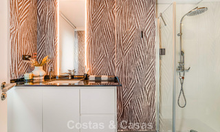 Penthouse en duplex exclusif à vendre, à proximité de la plage à Puerto Banus, Marbella 777015 