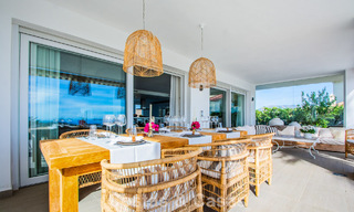 Villa de luxe méditerranéenne contemporaine avec vue panoramique sur les montagnes et la mer à vendre à Marbella Est 776843 