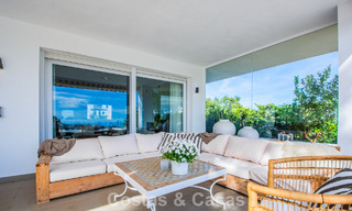 Villa de luxe méditerranéenne contemporaine avec vue panoramique sur les montagnes et la mer à vendre à Marbella Est 776846 