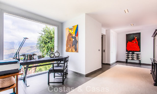 Villa de luxe méditerranéenne contemporaine avec vue panoramique sur les montagnes et la mer à vendre à Marbella Est 776853 