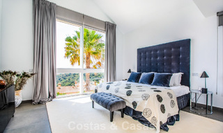 Villa de luxe méditerranéenne contemporaine avec vue panoramique sur les montagnes et la mer à vendre à Marbella Est 776857 