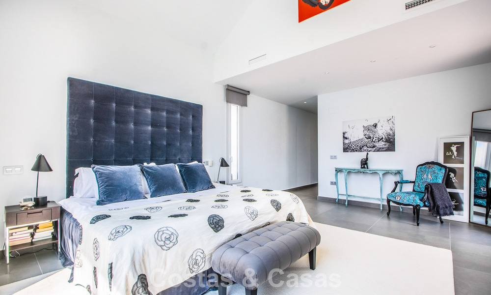 Villa de luxe méditerranéenne contemporaine avec vue panoramique sur les montagnes et la mer à vendre à Marbella Est 776858