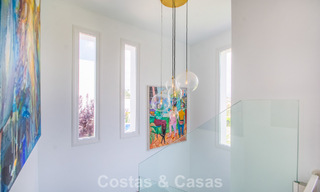 Villa de luxe méditerranéenne contemporaine avec vue panoramique sur les montagnes et la mer à vendre à Marbella Est 776866 