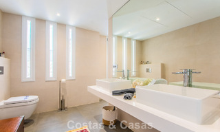 Villa de luxe méditerranéenne contemporaine avec vue panoramique sur les montagnes et la mer à vendre à Marbella Est 776871 