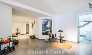 Villa de luxe méditerranéenne contemporaine avec vue panoramique sur les montagnes et la mer à vendre à Marbella Est 776877 