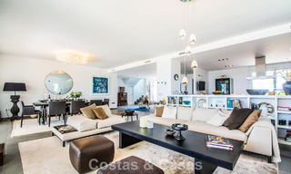 Villa de luxe méditerranéenne contemporaine avec vue panoramique sur les montagnes et la mer à vendre à Marbella Est 776889 