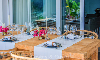 Villa de luxe méditerranéenne contemporaine avec vue panoramique sur les montagnes et la mer à vendre à Marbella Est 776895 