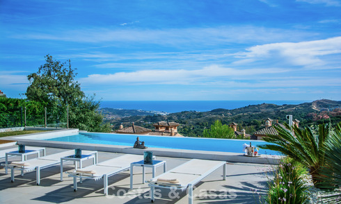 Villa de luxe méditerranéenne contemporaine avec vue panoramique sur les montagnes et la mer à vendre à Marbella Est 776897