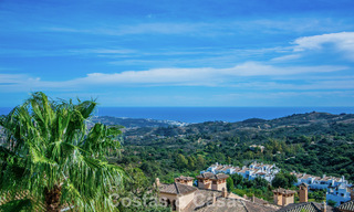 Villa de luxe méditerranéenne contemporaine avec vue panoramique sur les montagnes et la mer à vendre à Marbella Est 776901 