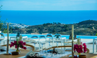 Villa de luxe méditerranéenne contemporaine avec vue panoramique sur les montagnes et la mer à vendre à Marbella Est 776908 
