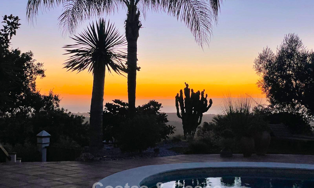Villa de style hacienda espagnole avec des vues spectaculaires à vendre dans un cadre naturel à l'est du centre de Marbella 776914