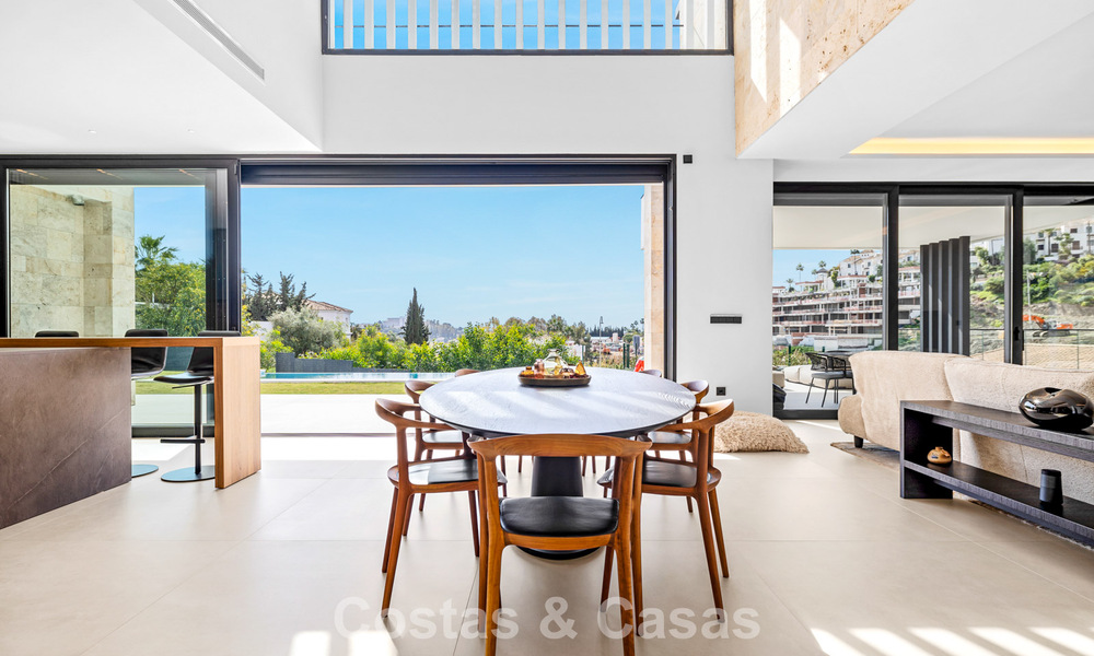 Villa moderne à vendre dans un quartier résidentiel sécurisé de Marbella - Benahavis 777134