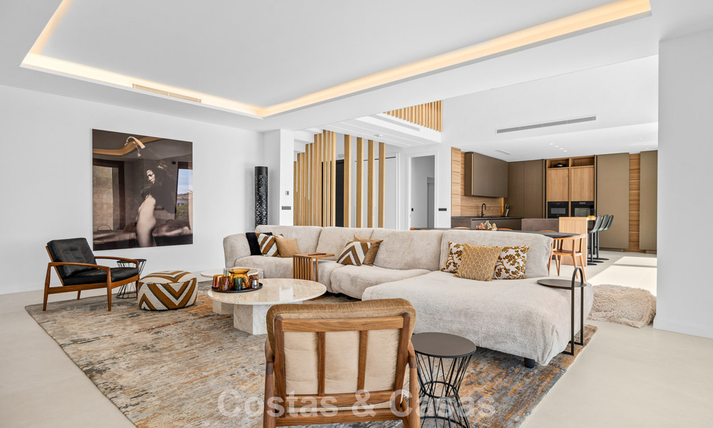 Villa moderne à vendre dans un quartier résidentiel sécurisé de Marbella - Benahavis 777137