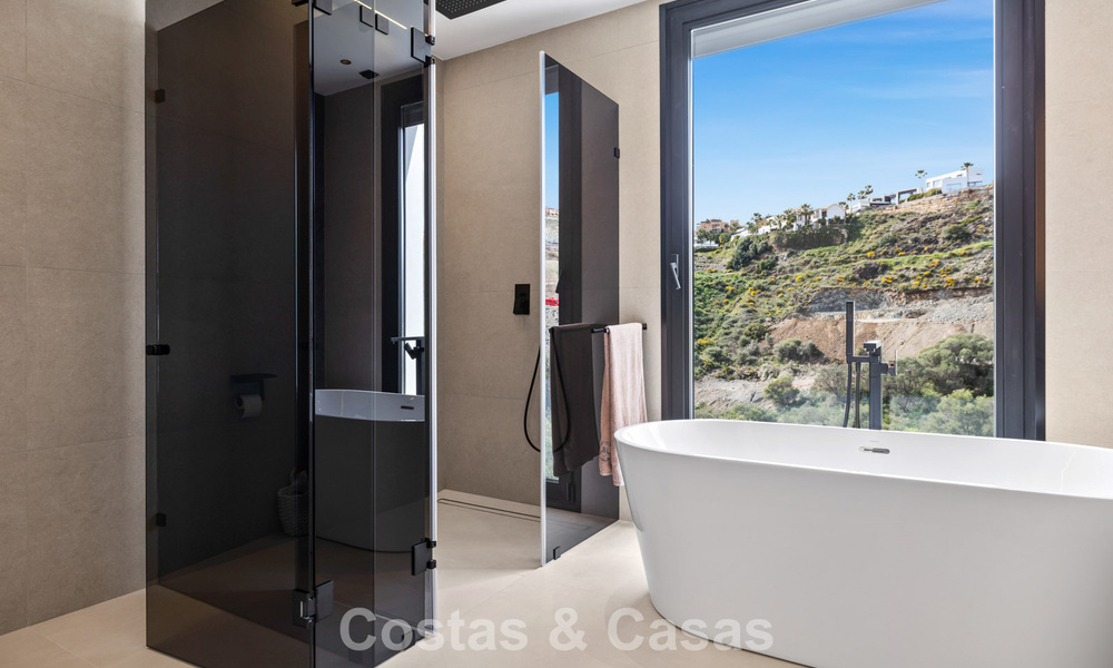 Villa moderne à vendre dans un quartier résidentiel sécurisé de Marbella - Benahavis 777151