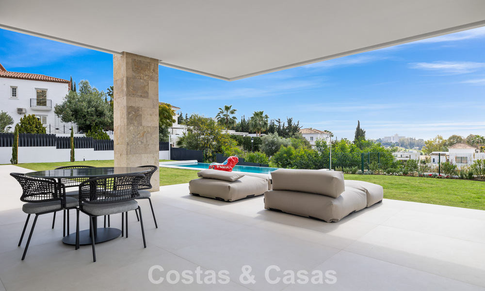 Villa moderne à vendre dans un quartier résidentiel sécurisé de Marbella - Benahavis 777163
