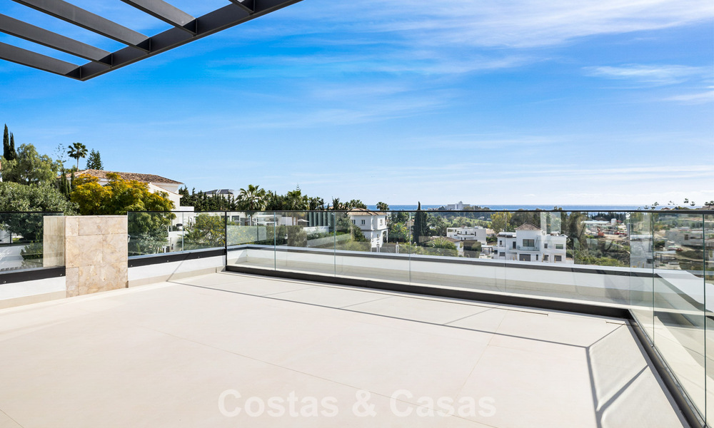 Villa moderne à vendre dans un quartier résidentiel sécurisé de Marbella - Benahavis 777173