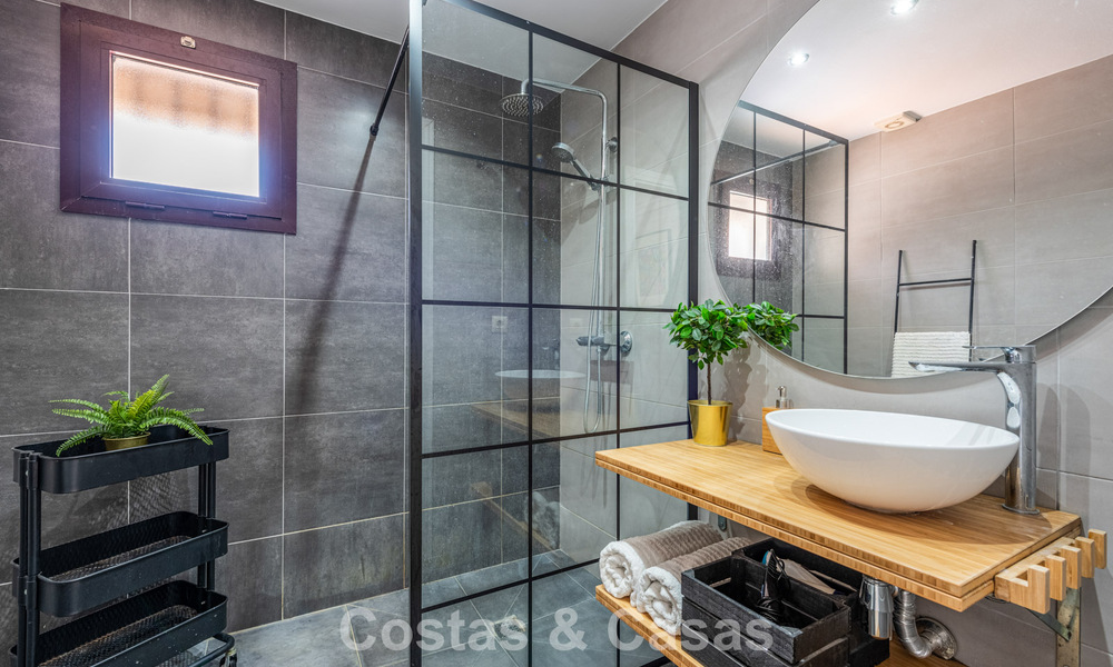 Duplex penthouse à vendre à distance de marche de toutes les commodités et de Puerto Banus à Nueva Andalucia, Marbella 777342