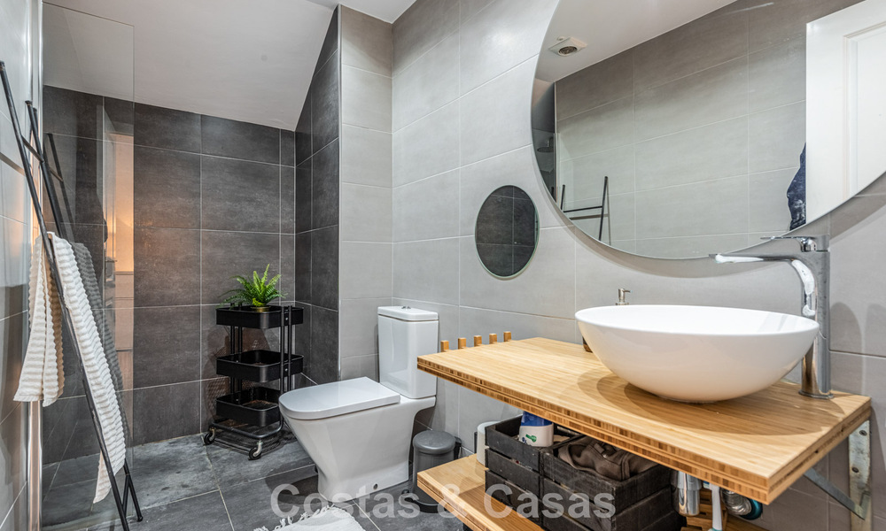 Duplex penthouse à vendre à distance de marche de toutes les commodités et de Puerto Banus à Nueva Andalucia, Marbella 777354