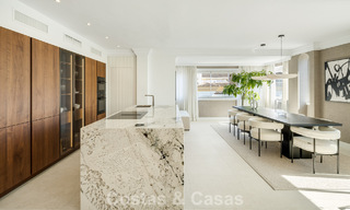 Penthouse en duplex prêt à emménager à vendre dans une urbanisation sécurisée 24h sur le Golden Mile de Marbella 777109 