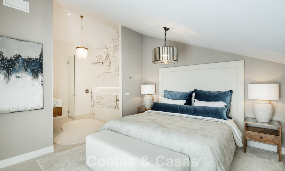 Penthouse en duplex prêt à emménager à vendre dans une urbanisation sécurisée 24h sur le Golden Mile de Marbella 777113