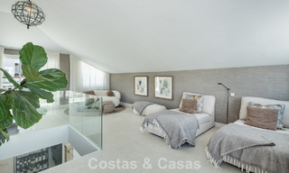 Penthouse en duplex prêt à emménager à vendre dans une urbanisation sécurisée 24h sur le Golden Mile de Marbella 777119 