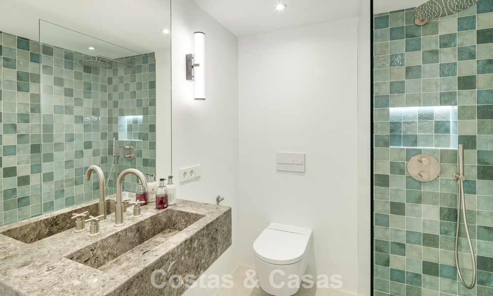 Penthouse en duplex prêt à emménager à vendre dans une urbanisation sécurisée 24h sur le Golden Mile de Marbella 777124