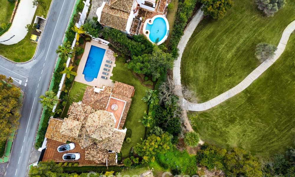 Villa de luxe prête à emménager à vendre en bordure d'un parcours de golf de premier ordre à La Quinta, Marbella - Benahavis 777067