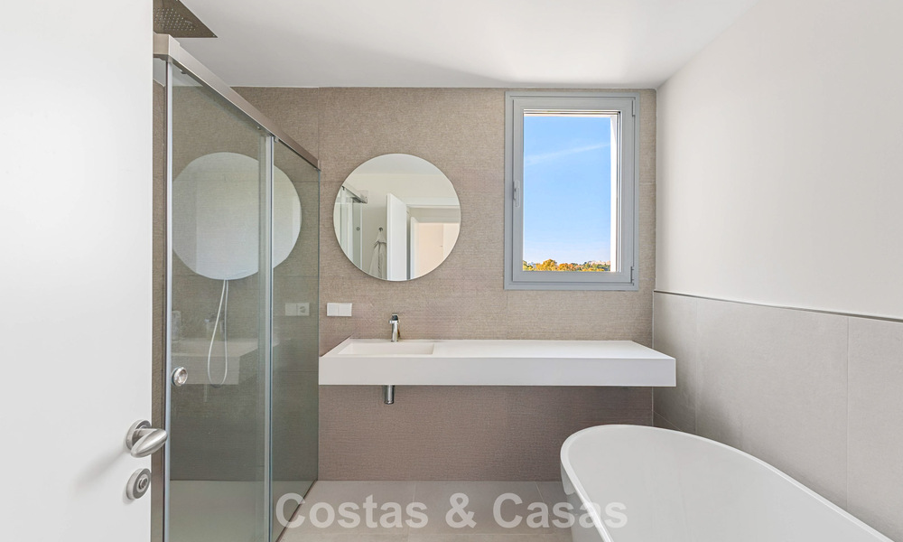 Luxueuse villa moderne à vendre à proximité de toutes les commodités à Guadalmina et San Pedro, Marbella 777313