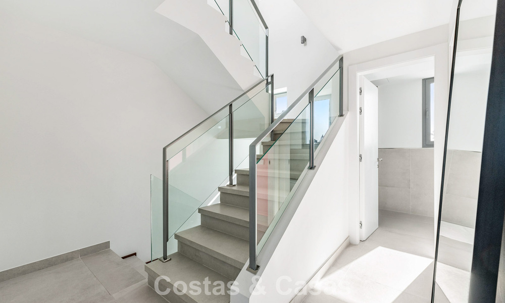 Luxueuse villa moderne à vendre à proximité de toutes les commodités à Guadalmina et San Pedro, Marbella 777317