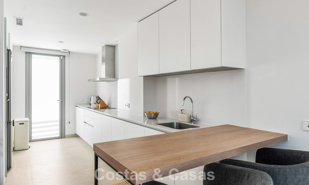 Luxueuse villa moderne à vendre à proximité de toutes les commodités à Guadalmina et San Pedro, Marbella 777321