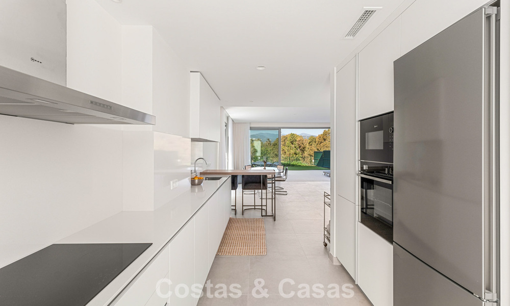 Luxueuse villa moderne à vendre à proximité de toutes les commodités à Guadalmina et San Pedro, Marbella 777322