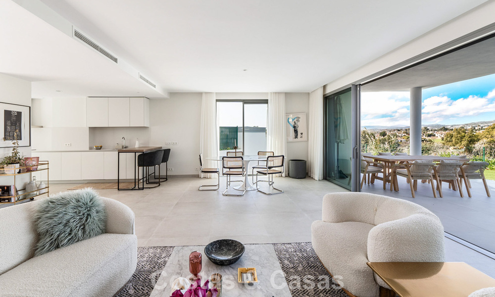 Luxueuse villa moderne à vendre à proximité de toutes les commodités à Guadalmina et San Pedro, Marbella 777327