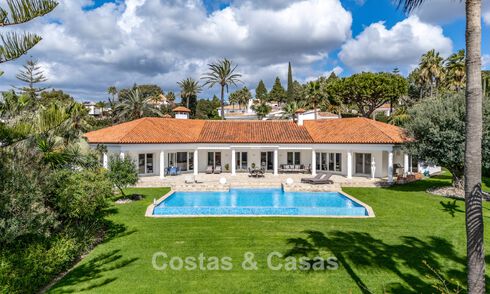 Spacieuse villa familiale de 4 chambres avec vue sur la mer à vendre dans un quartier résidentiel recherché à Marbella Est 777248