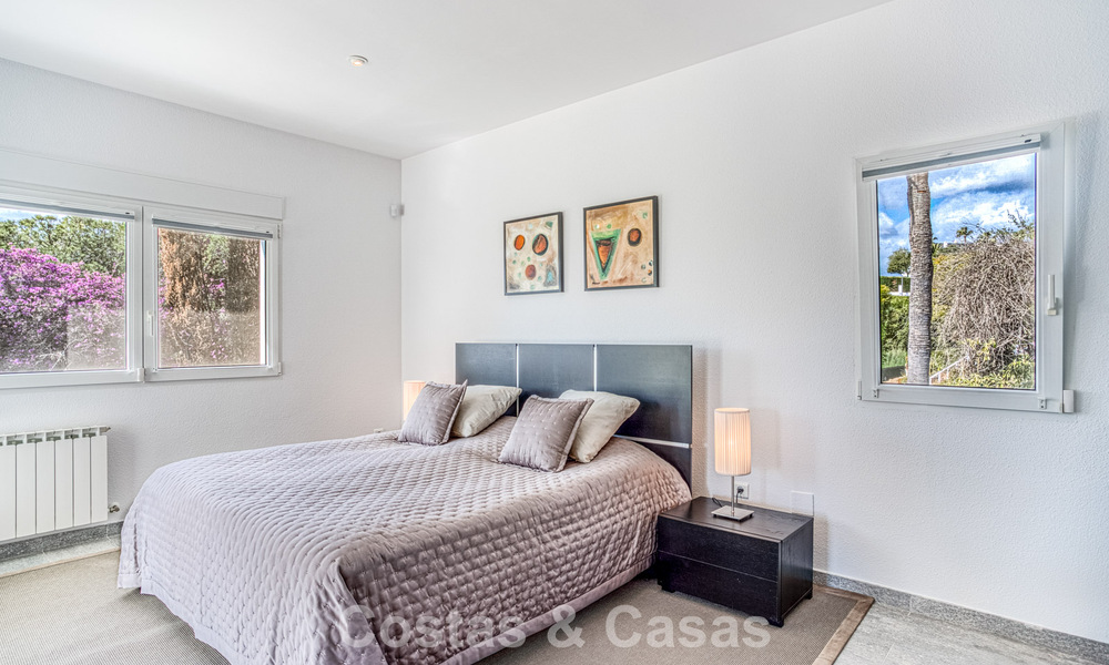 Spacieuse villa familiale de 4 chambres avec vue sur la mer à vendre dans un quartier résidentiel recherché à Marbella Est 777268