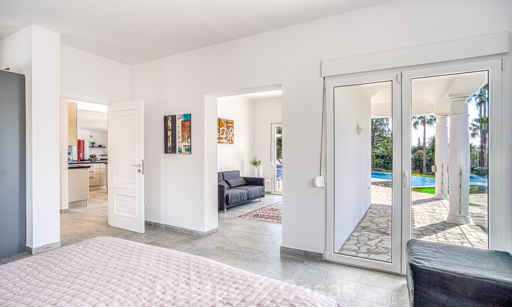 Spacieuse villa familiale de 4 chambres avec vue sur la mer à vendre dans un quartier résidentiel recherché à Marbella Est 777271