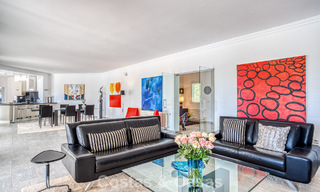 Spacieuse villa familiale de 4 chambres avec vue sur la mer à vendre dans un quartier résidentiel recherché à Marbella Est 777281 