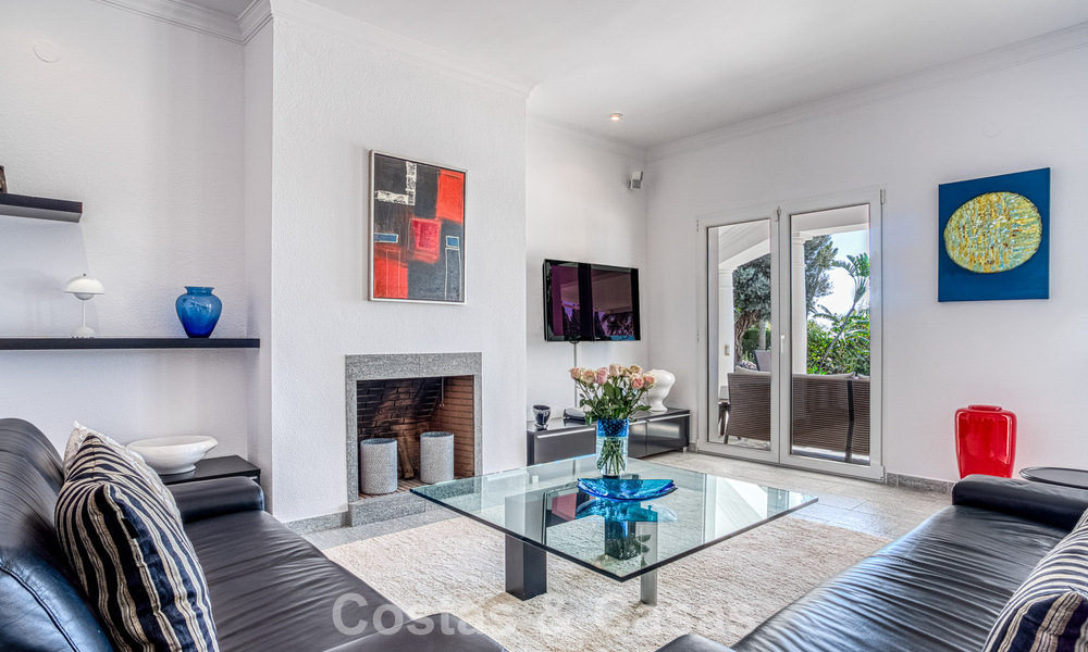 Spacieuse villa familiale de 4 chambres avec vue sur la mer à vendre dans un quartier résidentiel recherché à Marbella Est 777282