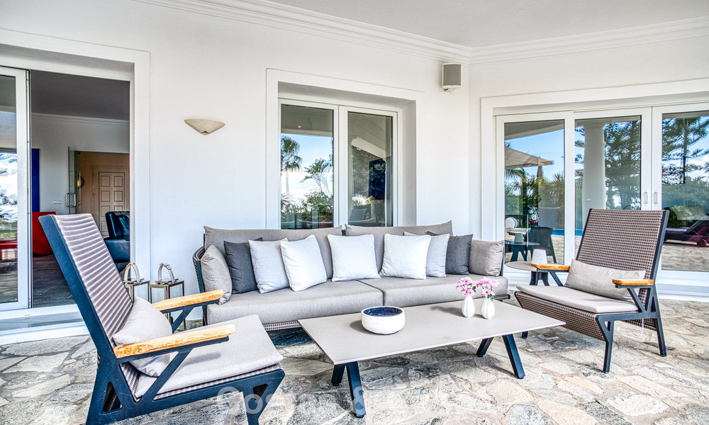 Spacieuse villa familiale de 4 chambres avec vue sur la mer à vendre dans un quartier résidentiel recherché à Marbella Est 777284