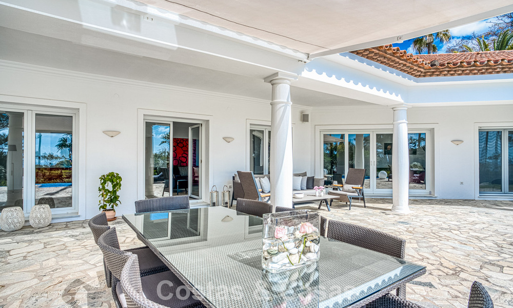 Spacieuse villa familiale de 4 chambres avec vue sur la mer à vendre dans un quartier résidentiel recherché à Marbella Est 777287