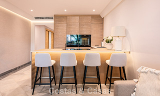 Appartement de luxe rénové à vendre à Gran Marbella en front de mer sur le Golden Mile / Marbella Center 777180 
