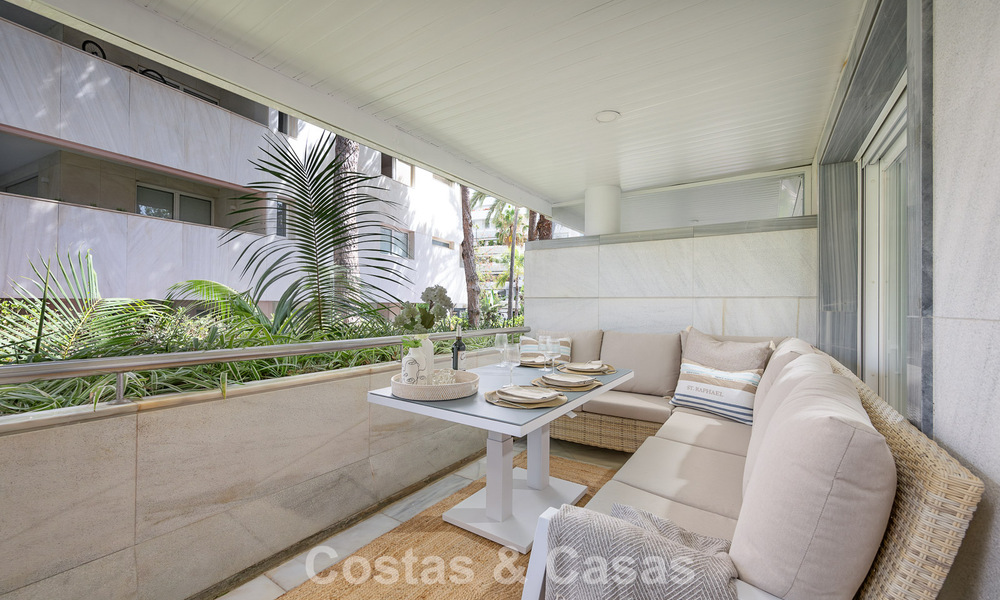 Appartement de luxe rénové à vendre à Gran Marbella en front de mer sur le Golden Mile / Marbella Center 777185