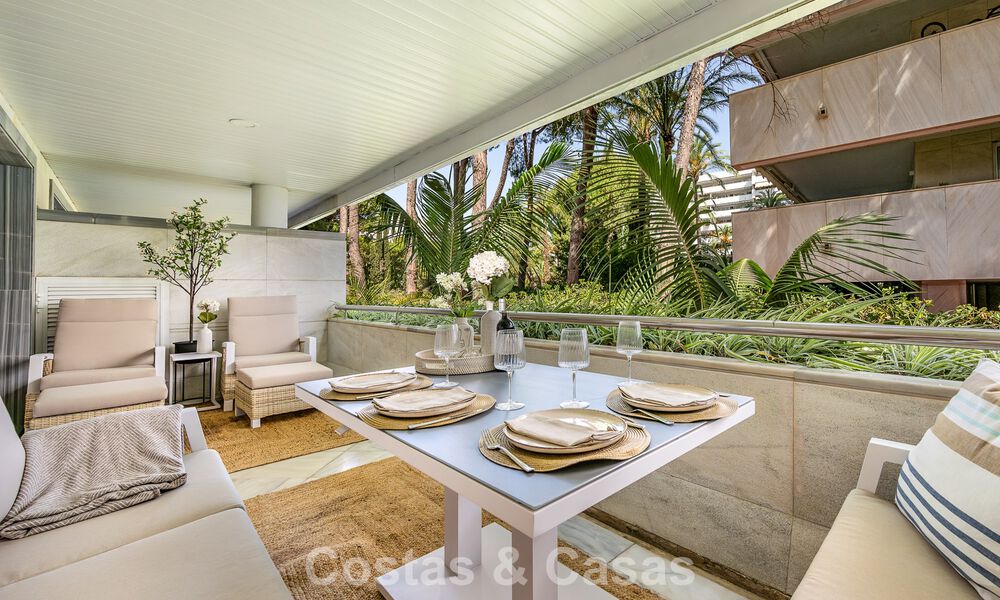Appartement de luxe rénové à vendre à Gran Marbella en front de mer sur le Golden Mile / Marbella Center 777186