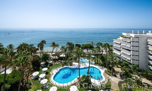 Appartement de luxe rénové à vendre à Gran Marbella en front de mer sur le Golden Mile / Marbella Center 777189