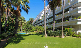 Appartement de luxe rénové à vendre à Gran Marbella en front de mer sur le Golden Mile / Marbella Center 777238 