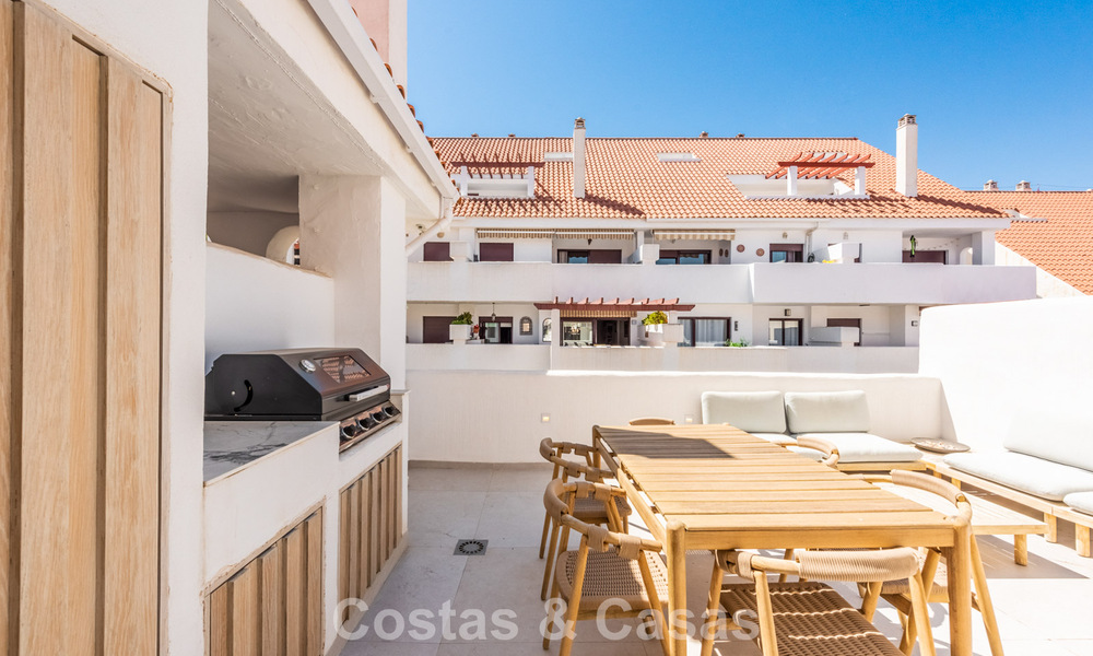Penthouse en duplex à vendre à distance de marche de toutes les commodités et de Puerto Banus à Nueva Andalucia, Marbella 777380