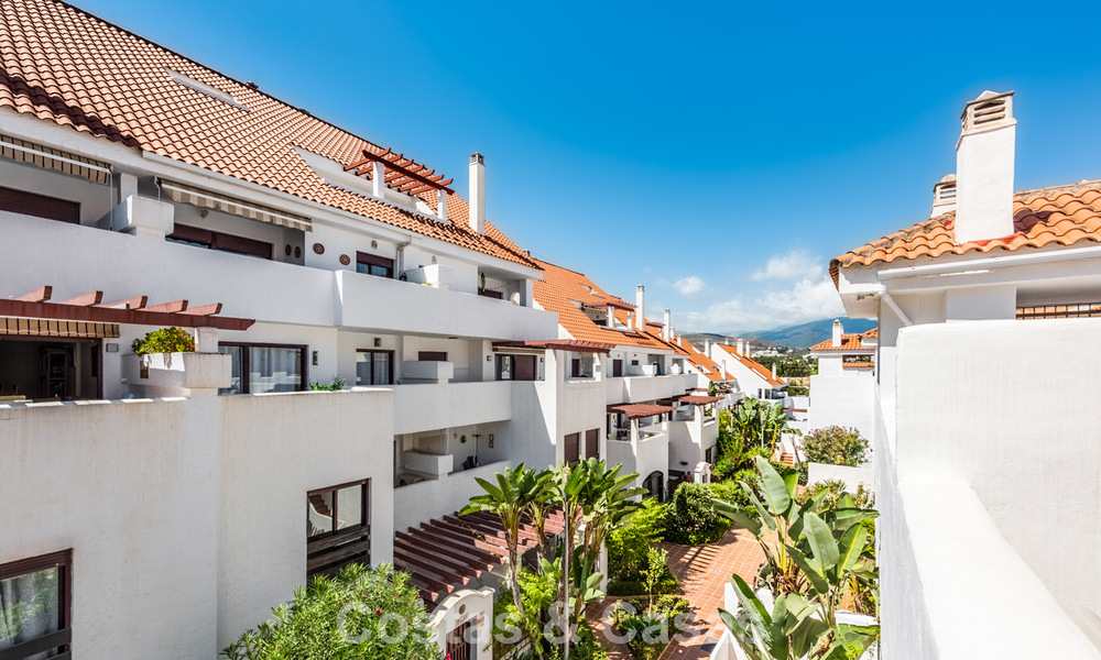 Penthouse en duplex à vendre à distance de marche de toutes les commodités et de Puerto Banus à Nueva Andalucia, Marbella 777385