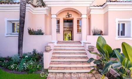 Villa méditerranéenne à vendre à quelques pas de la plage et des commodités à Guadalmina Baja - San Pedro, Marbella 777477