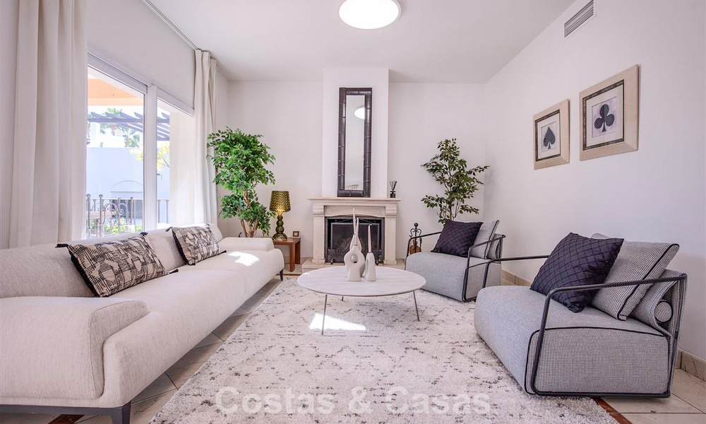 Villa méditerranéenne à vendre à quelques pas de la plage et des commodités à Guadalmina Baja - San Pedro, Marbella 777480