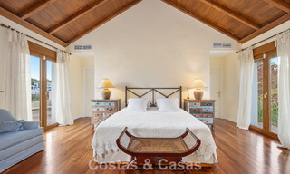 Spacieuse villa andalouse avec vue panoramique sur la mer à vendre dans un complexe de golf cinq étoiles à Marbella - Benahavis 777456 